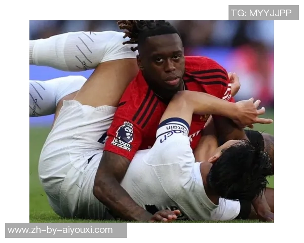 世界足球巨星巅峰表演赛点燃绿茵激情再现经典瞬间 世界足球巨星巅峰表演赛点燃绿茵激情再现经典瞬间