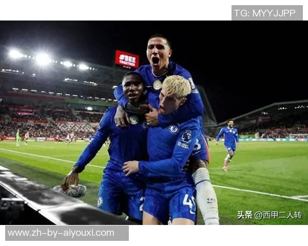 激情对决巅峰时刻足球巨星全力拼抢展现极致防守艺术 激情对决巅峰时刻足球巨星全力拼抢展现极致防守艺术